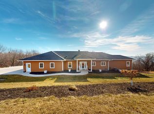 W5167 Knobloch Rd, La Crosse, WI 54601