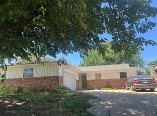 5613 NW 59th St, Warr Acres, OK 73122