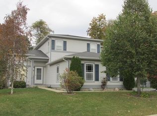 2125 Fairview Ln, Woodstock, IL 60098