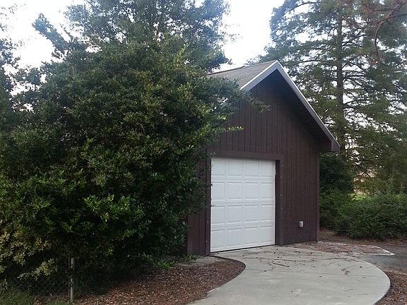 4th image of 570 Hardwood Dr