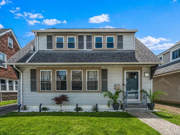 22 Prospect Street, Williston Park, NY 11596