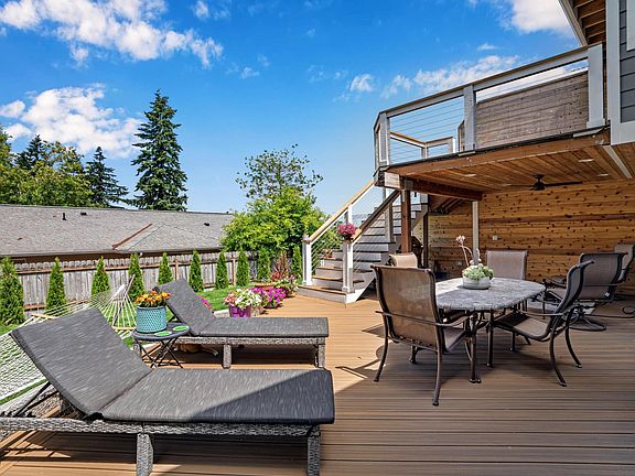 Almost 1000 sq ft of Trex Decking
