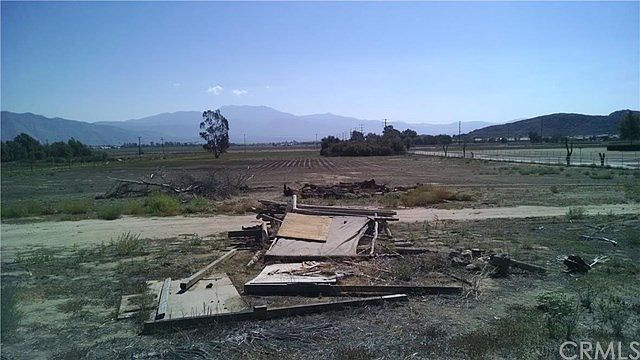 2nd image of 24011 Warren Rd