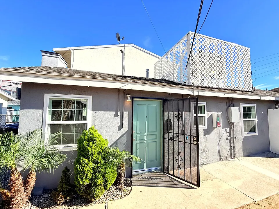 4014-4020 W. 102nd Street