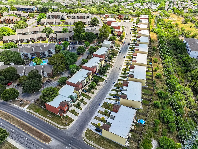 Belcara Luxury Townhomes Exterior