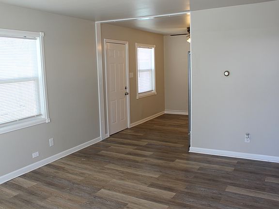 3rd image of 3311 Kenwood St