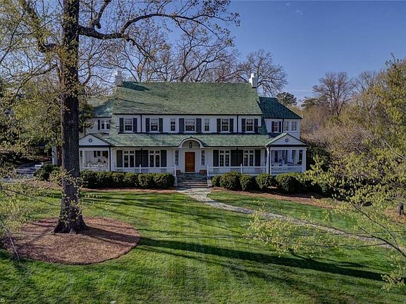 2nd image of 902 A Forest Hill Dr