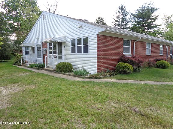 2nd image of 615 Willow #A