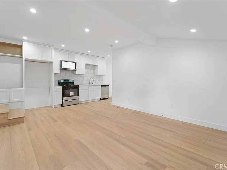 7944 Moorcroft Ave — Photo 7