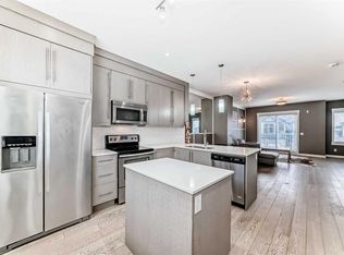 111 Rainbow Falls Gate #53, Chestermere, AB T1X 0Z4