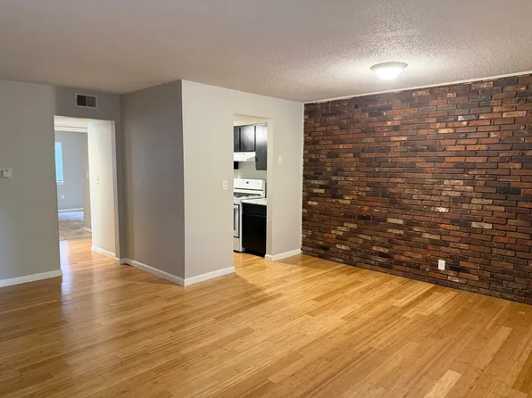 301 W Scarritt St Unit 1, Springfield, IL 62704