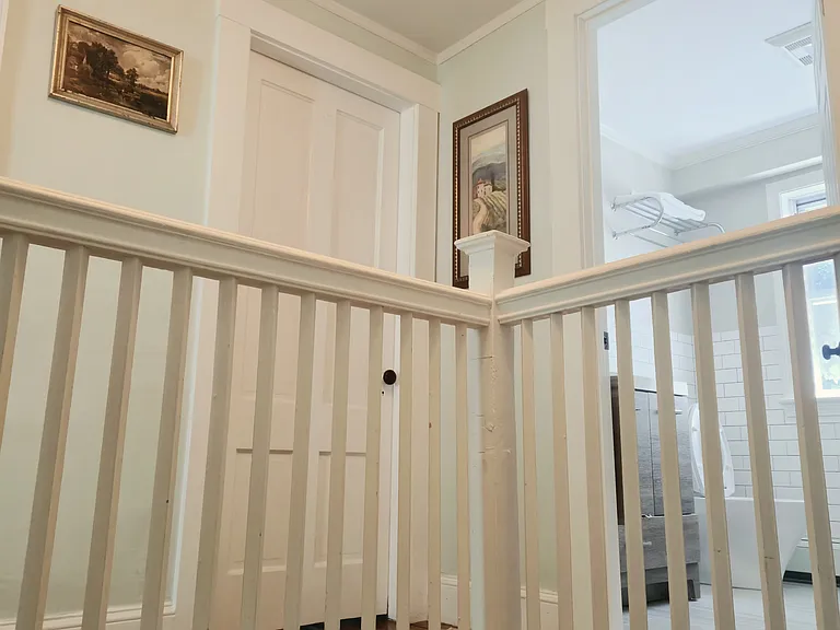 78 School St — Photo 13