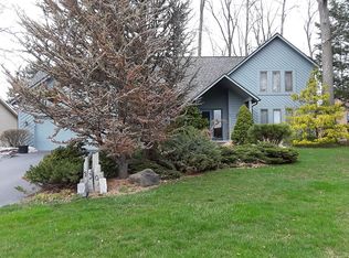 130 Emjay Ln, Rochester, NY 14612