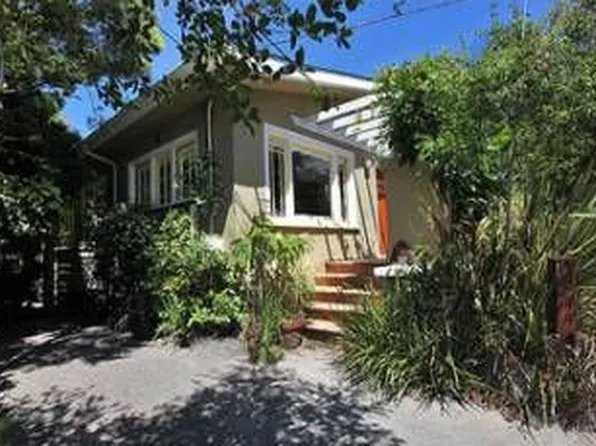 3032 Bateman St, Berkeley, CA 94705
