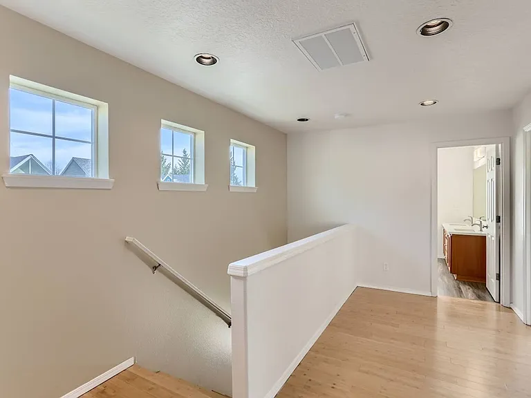 903 SE Elina Ave — Photo 13