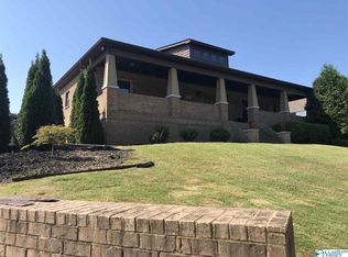 24686 Richmond Dr, Athens, AL 35613
