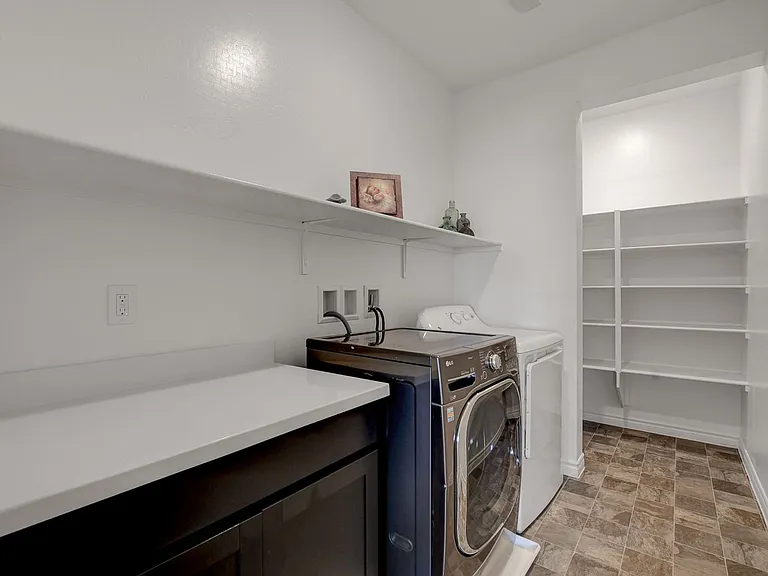 7069 Range Valley St — Photo 40