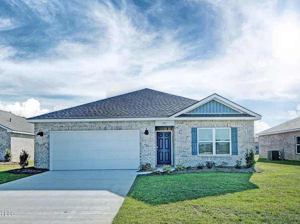 110 Parkwood Ct, Canton, MS 39046