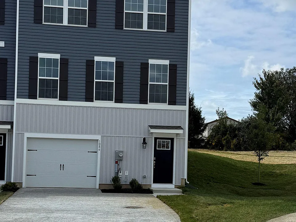 1086 Meadowlark Dr