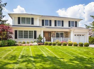 4 Lebanon Rd, Scarsdale, NY 10583