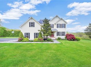 12 Skeetfield Point Rd, Durham, CT 06422