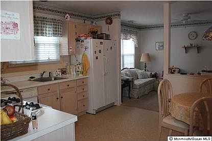 5th image of 342 Gardenia Dr