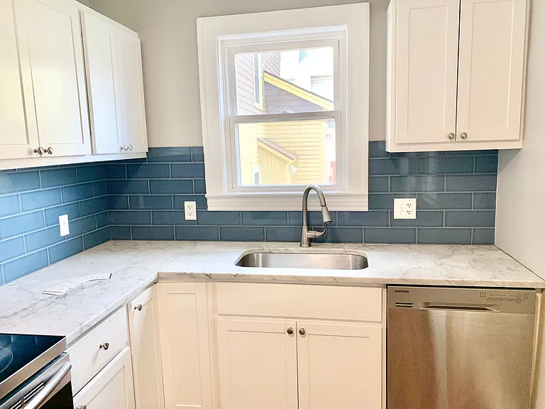 1533-1535 Mars Ave — Photo 12