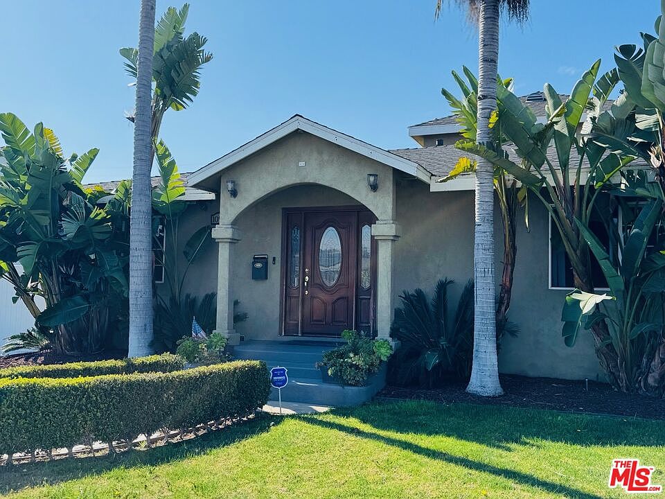 1st image of 10916 Saragosa St