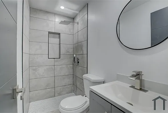 511 SW 15th St #D — Photo 11