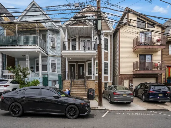 245 Jewett Ave, Jersey City, NJ 07304