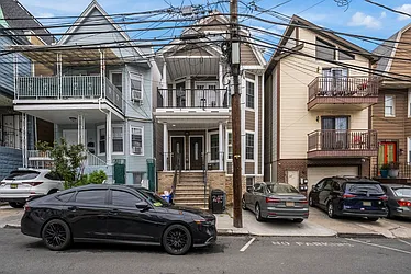 245 Jewett Avenue