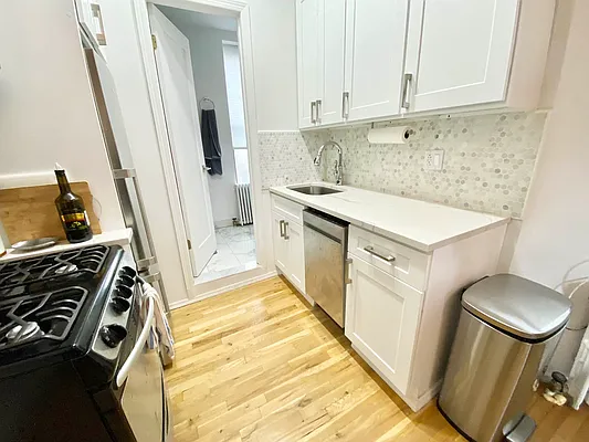 Rented by J PRESTON AND ASSOCIATES INC | media 20