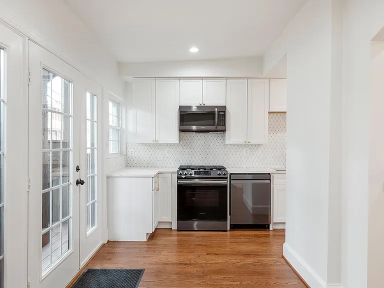 730 Newton Pl NW #1 — Photo 4