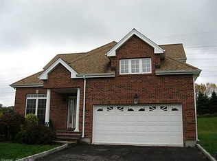 9 Rowland Farm Rd, Oxford, CT 06478