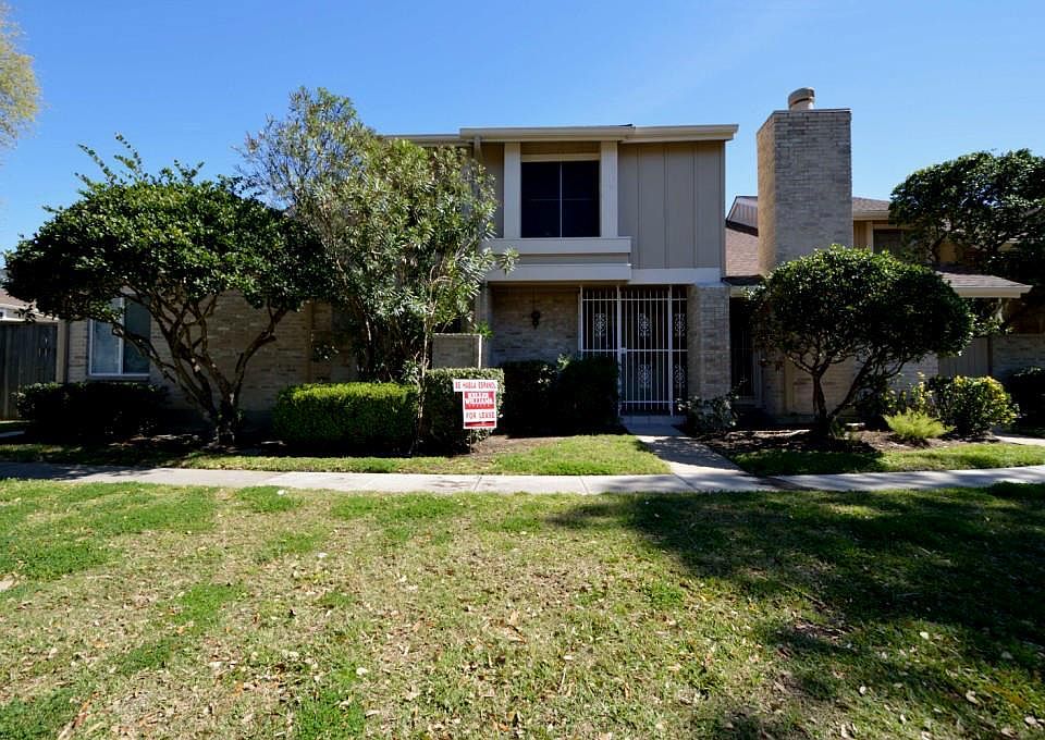 1st image of 2341 Crescent Park Dr #242