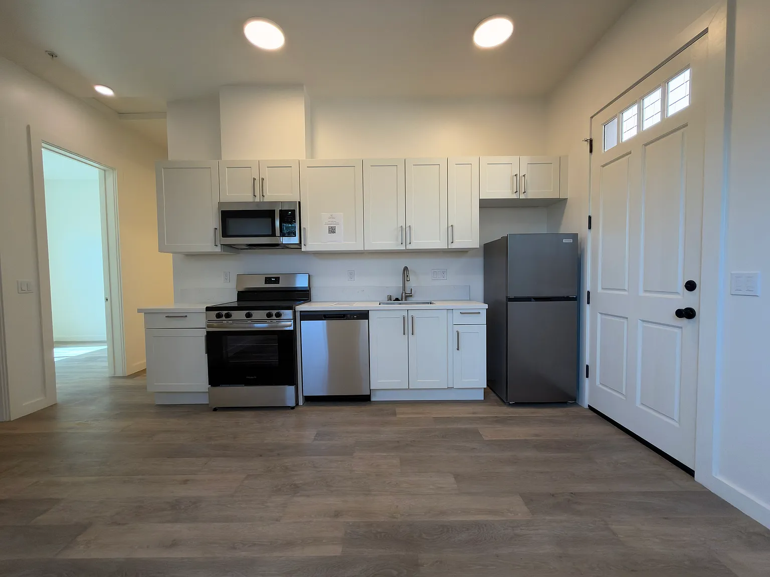 2 bed, $3,950 — Photo 1