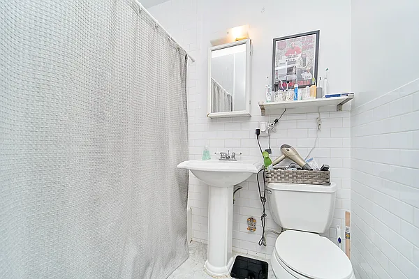 Rented by Living New York | media 9