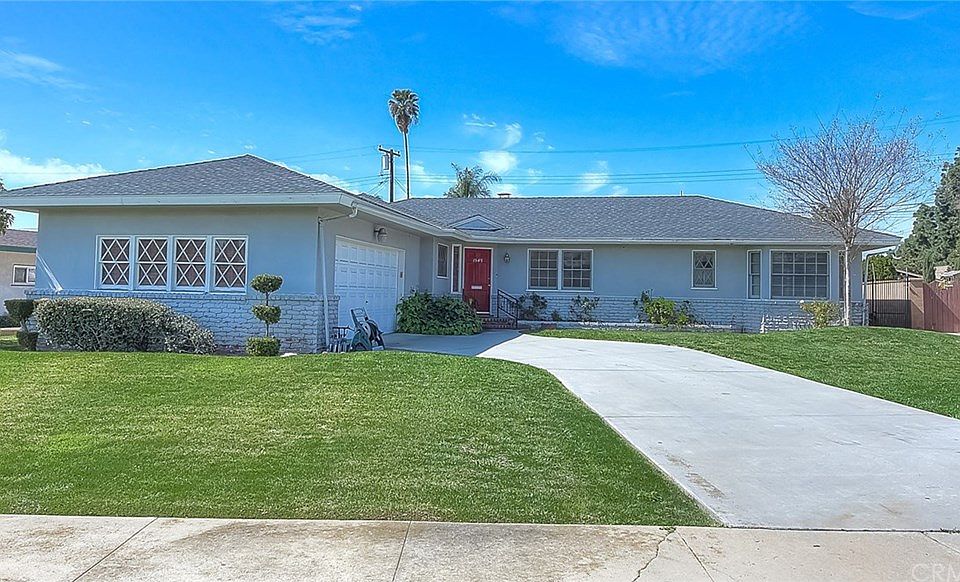 1st image of 1549 N Bonita Ct