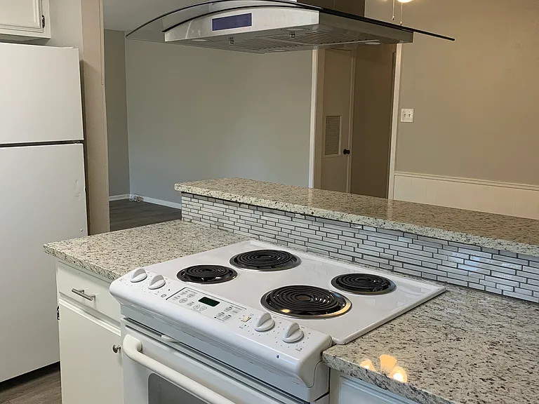 105 Travertine Ln #B — Photo 11