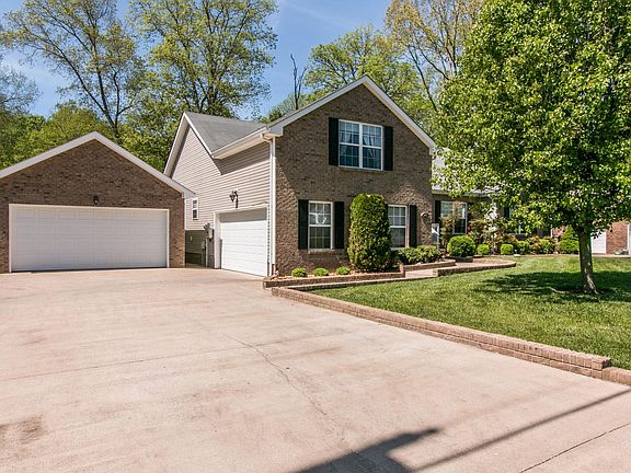 2nd image of 3439 N Henderson Way
