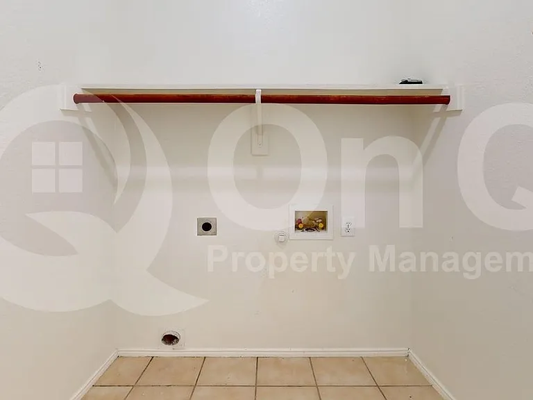 10301 Waterbury Dr — Photo 18