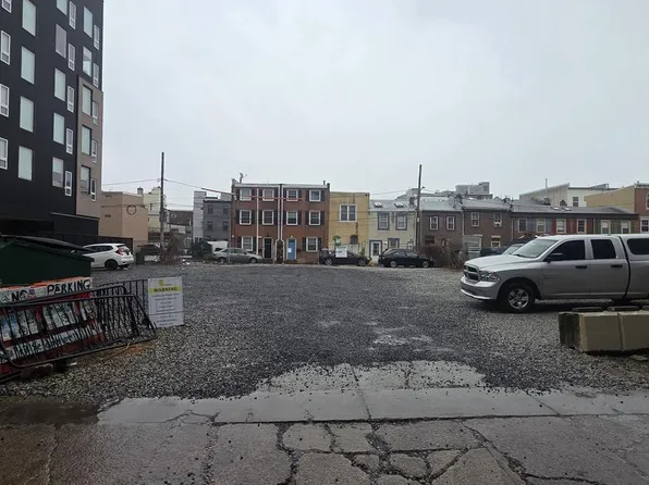 1121 N Front St, Philadelphia, PA 19123