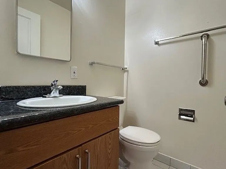 2024 Vine St #1A — Photo 16