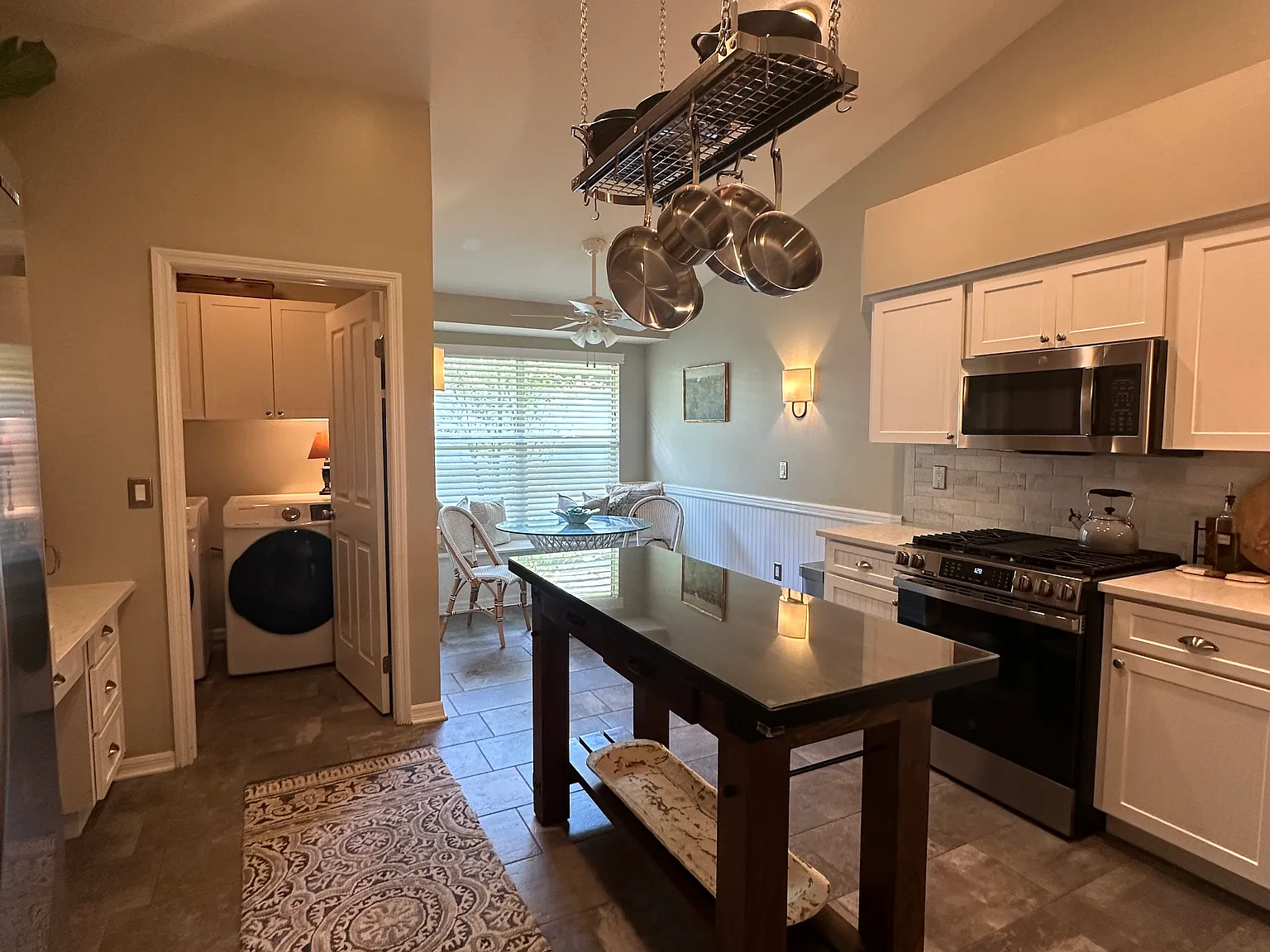 3 bed, 1820 sqft, $3,800 — Photo 4