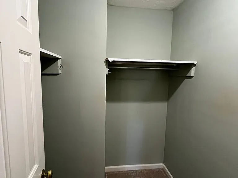 816 Market Pl — Photo 33