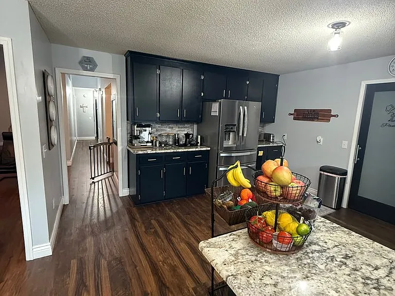 108 Oak St — Photo 24