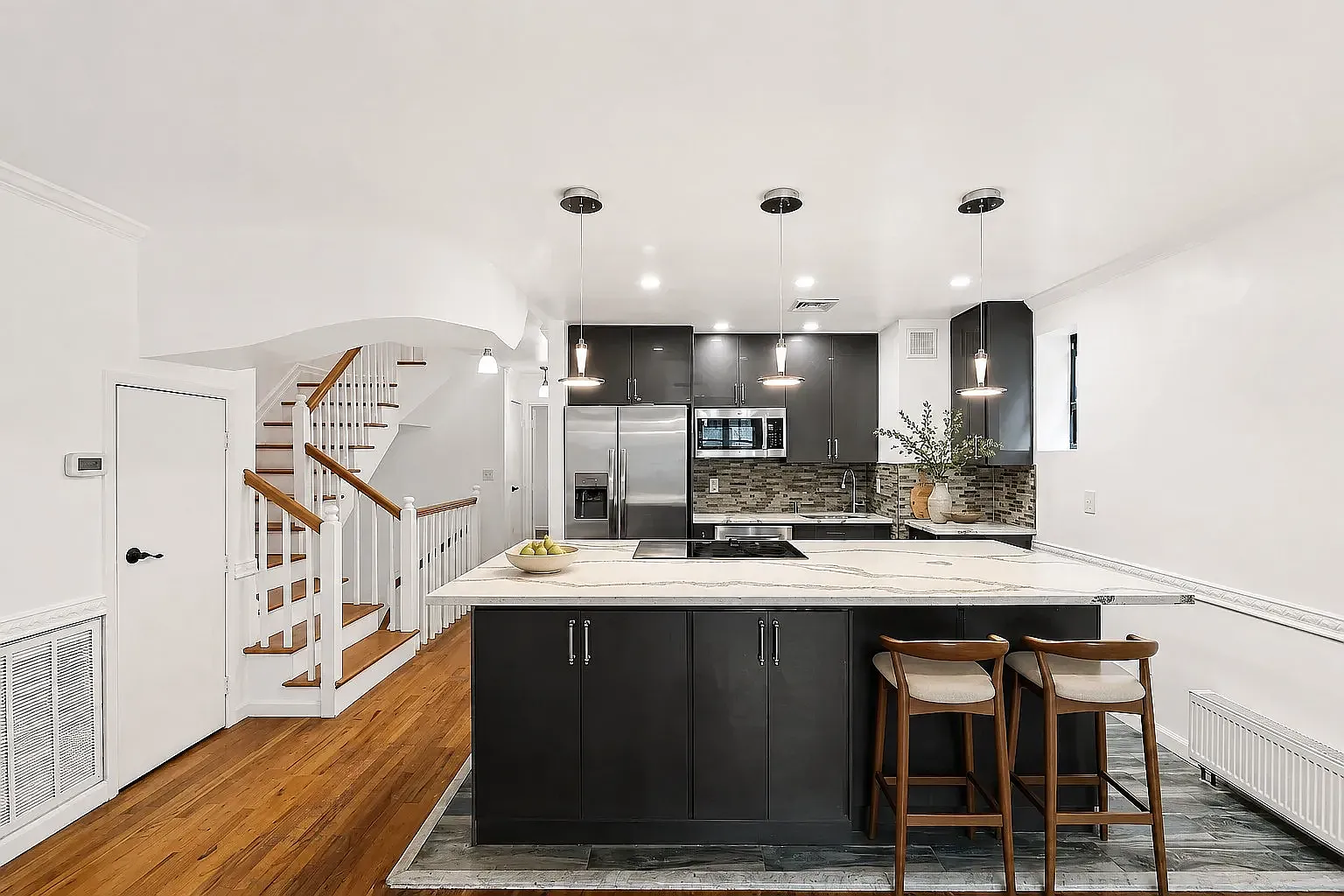 112 Pulaski Street — Photo 2