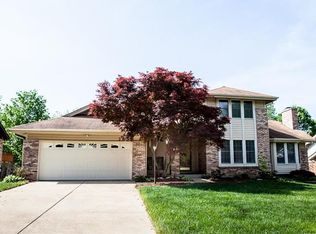 7832 Cardinal Ridge Ct, Saint Louis, MO 63119