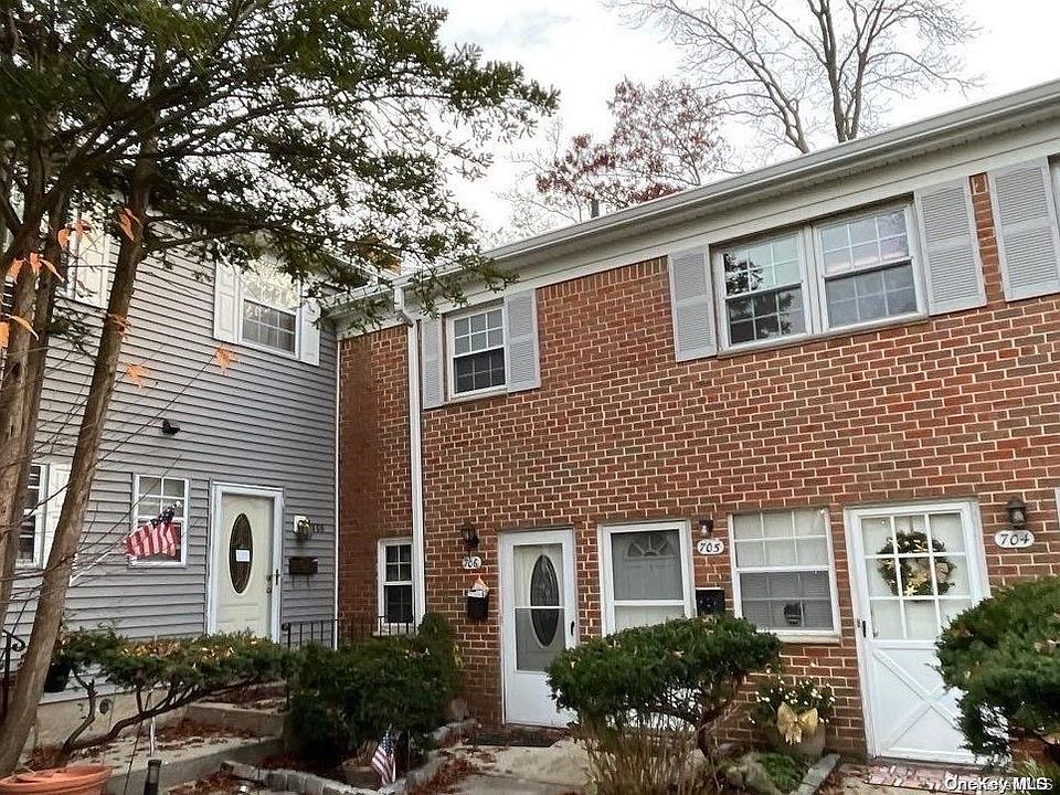 洋書 Mountain Houses 706 Carson Rd, Pilot Mountain, NC 27041 | Zillow