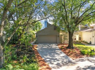 13713 Lazy Oak Dr, Tampa, FL 33613